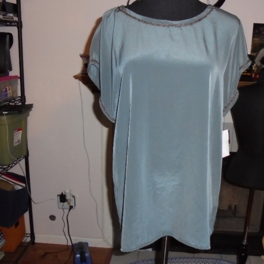 Amber Sun Gun Metal Gray Beaded Trim Top M NWT